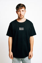 Lade das Bild in den Galerie-Viewer, BLOOMER - Shirt Black Regular - Vase