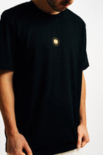 Lade das Bild in den Galerie-Viewer, BLOOMER - Shirt Black Regular - Sun