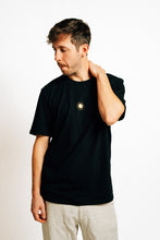 Lade das Bild in den Galerie-Viewer, BLOOMER - Shirt Black Regular - Sun