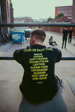 Lade das Bild in den Galerie-Viewer, NIKRA - REGENBOGEN SHIRT
